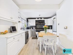 Kitchen/Diner- click for photo gallery